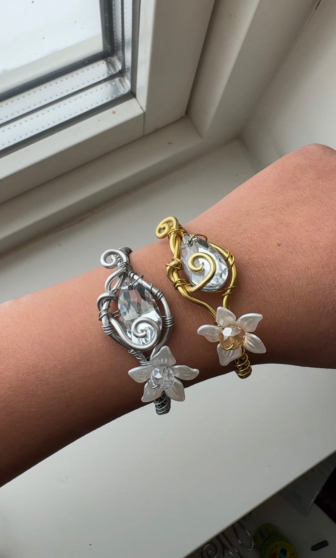 Bracelet with flower